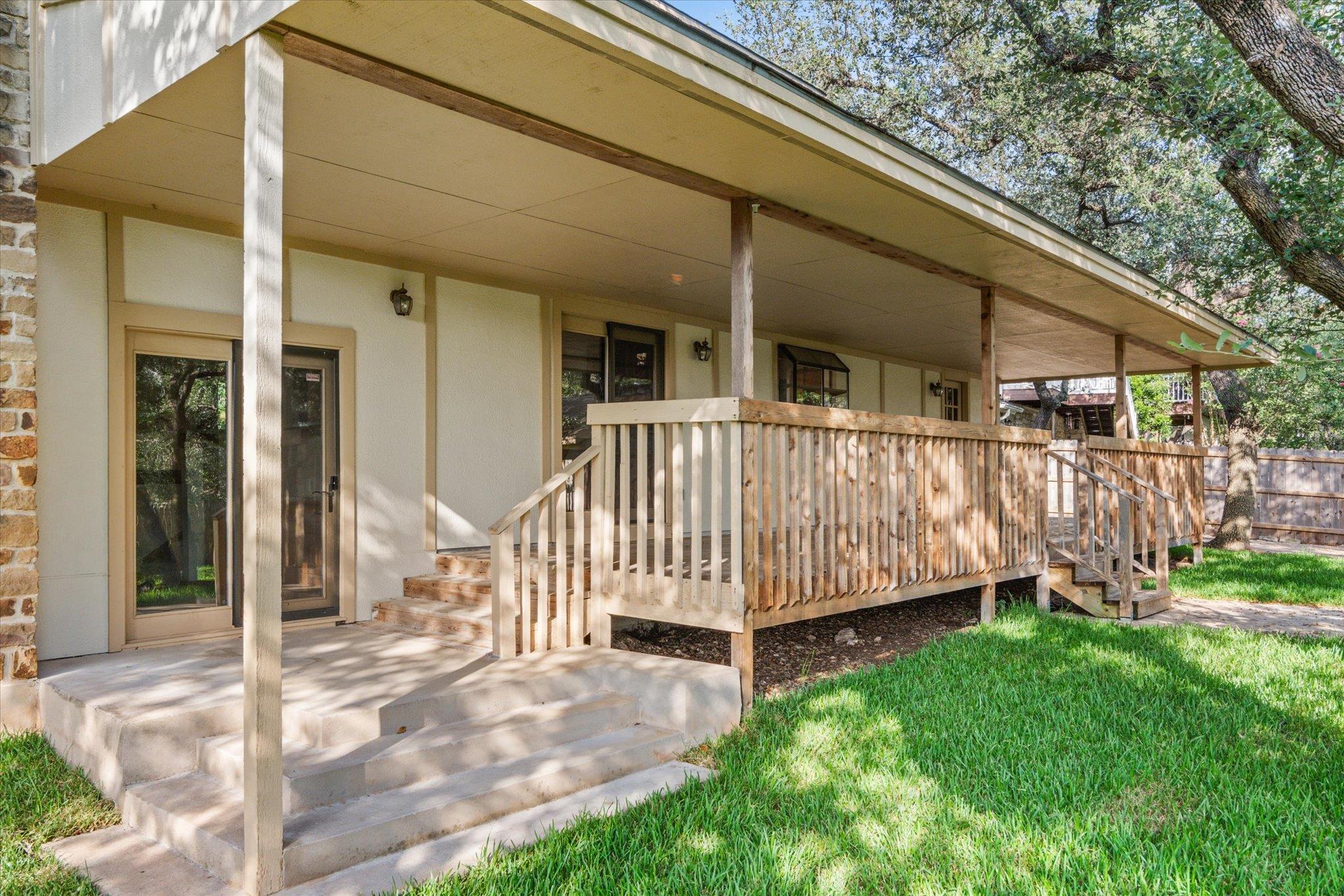 10806 Wintergreen Hl Property Photo 33
