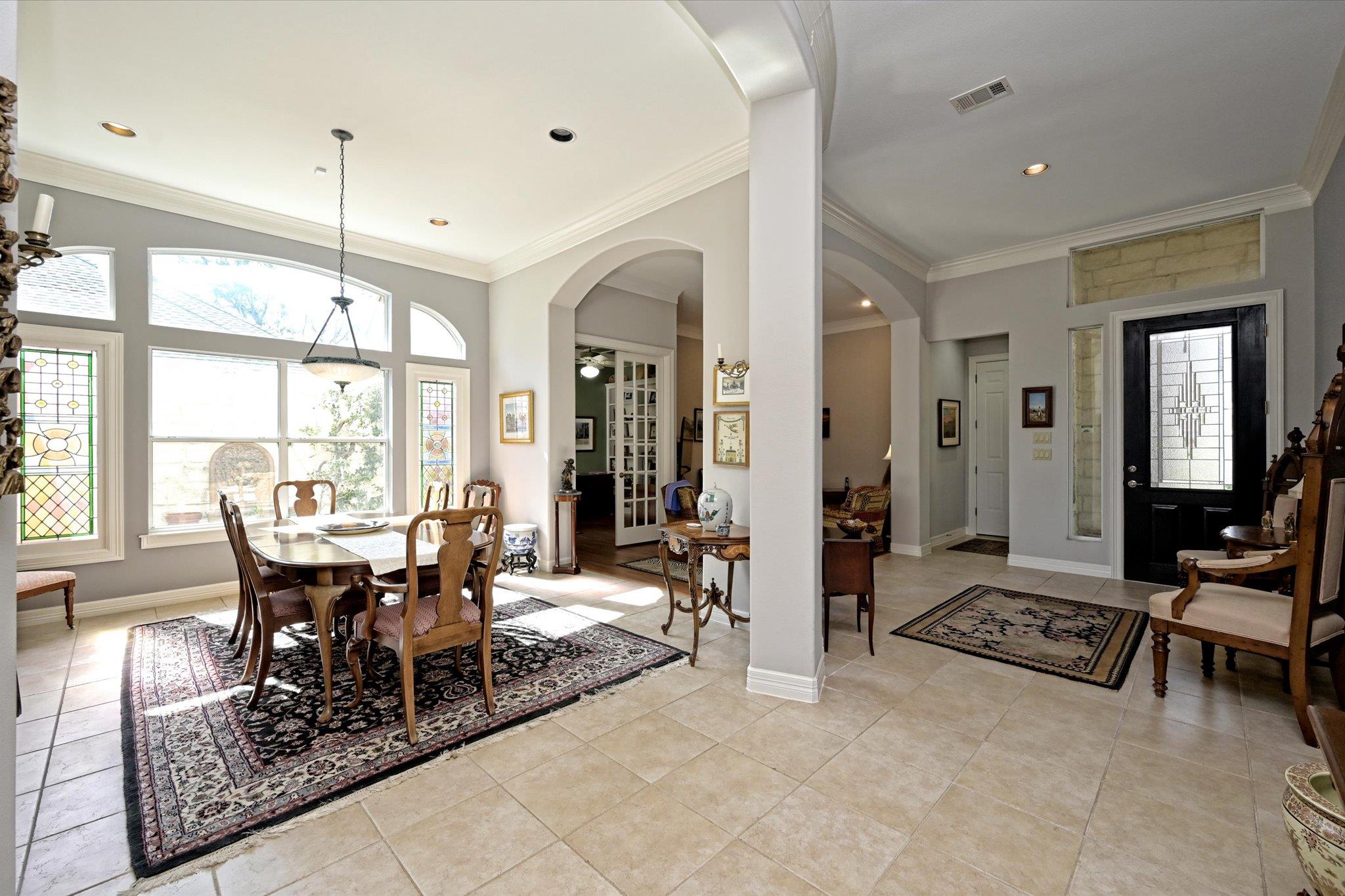 4912 Interlachen Ln Property Photo 5
