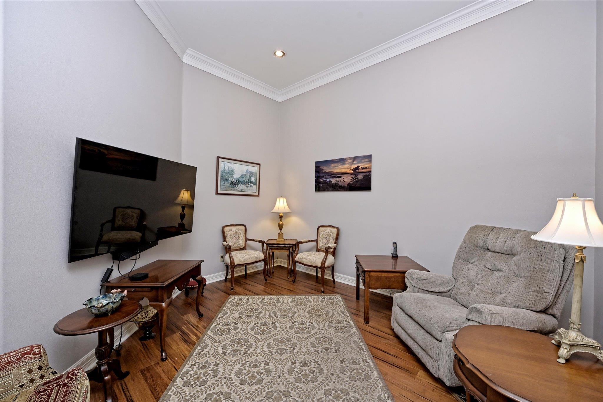 4912 Interlachen Ln Property Photo 11