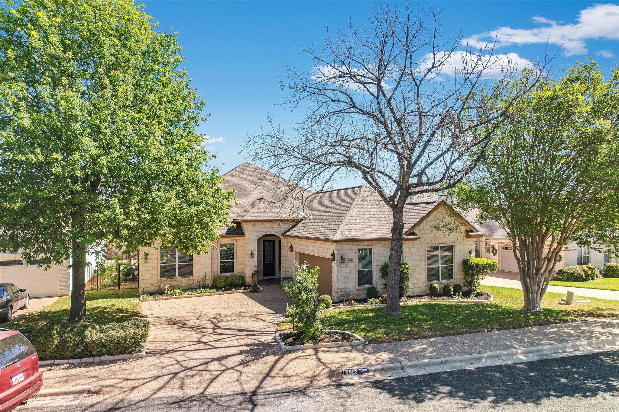 4912 Interlachen Ln Property Photo 37