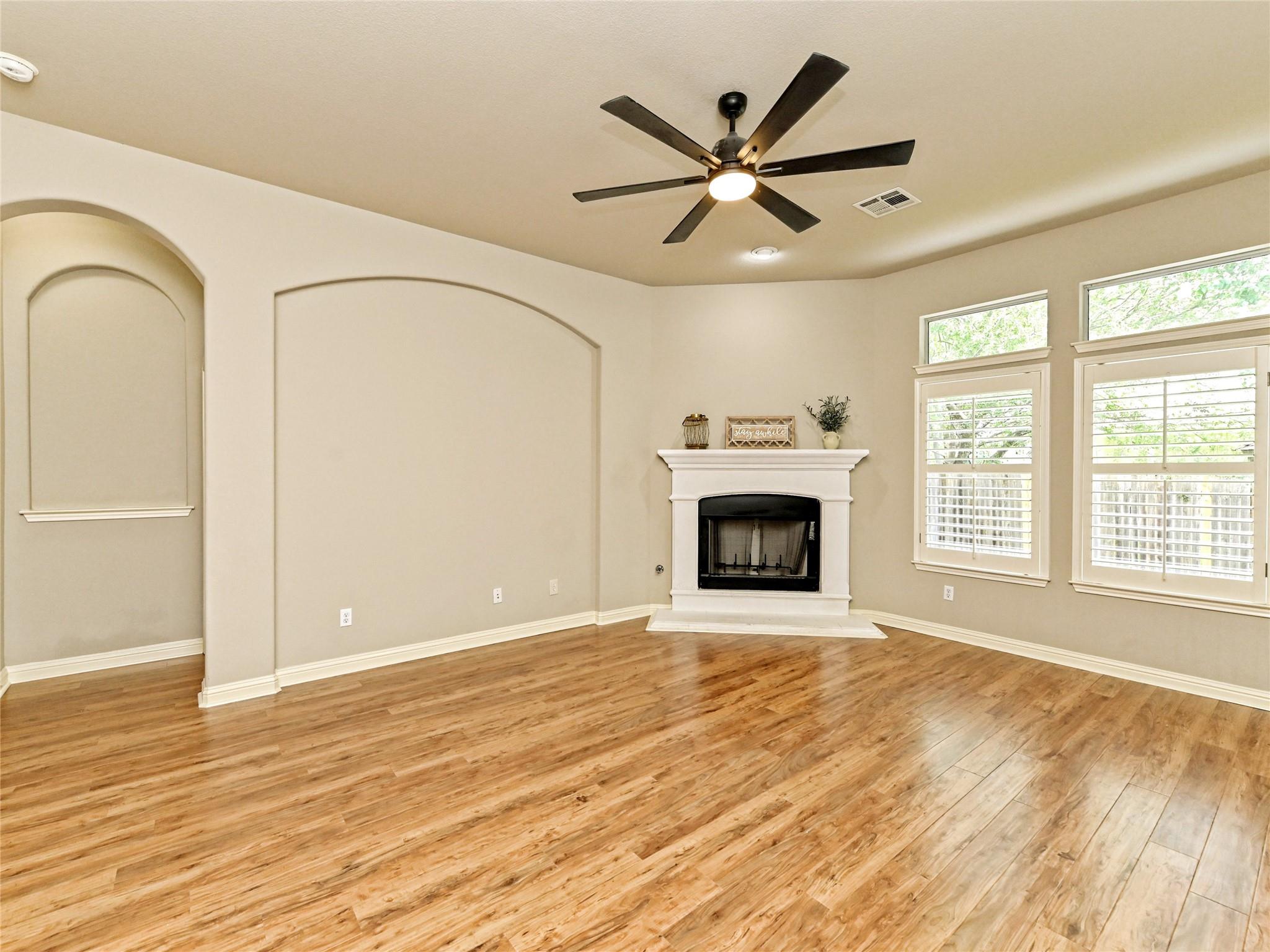 10009 Buffalo Lake Ln Property Photo 4
