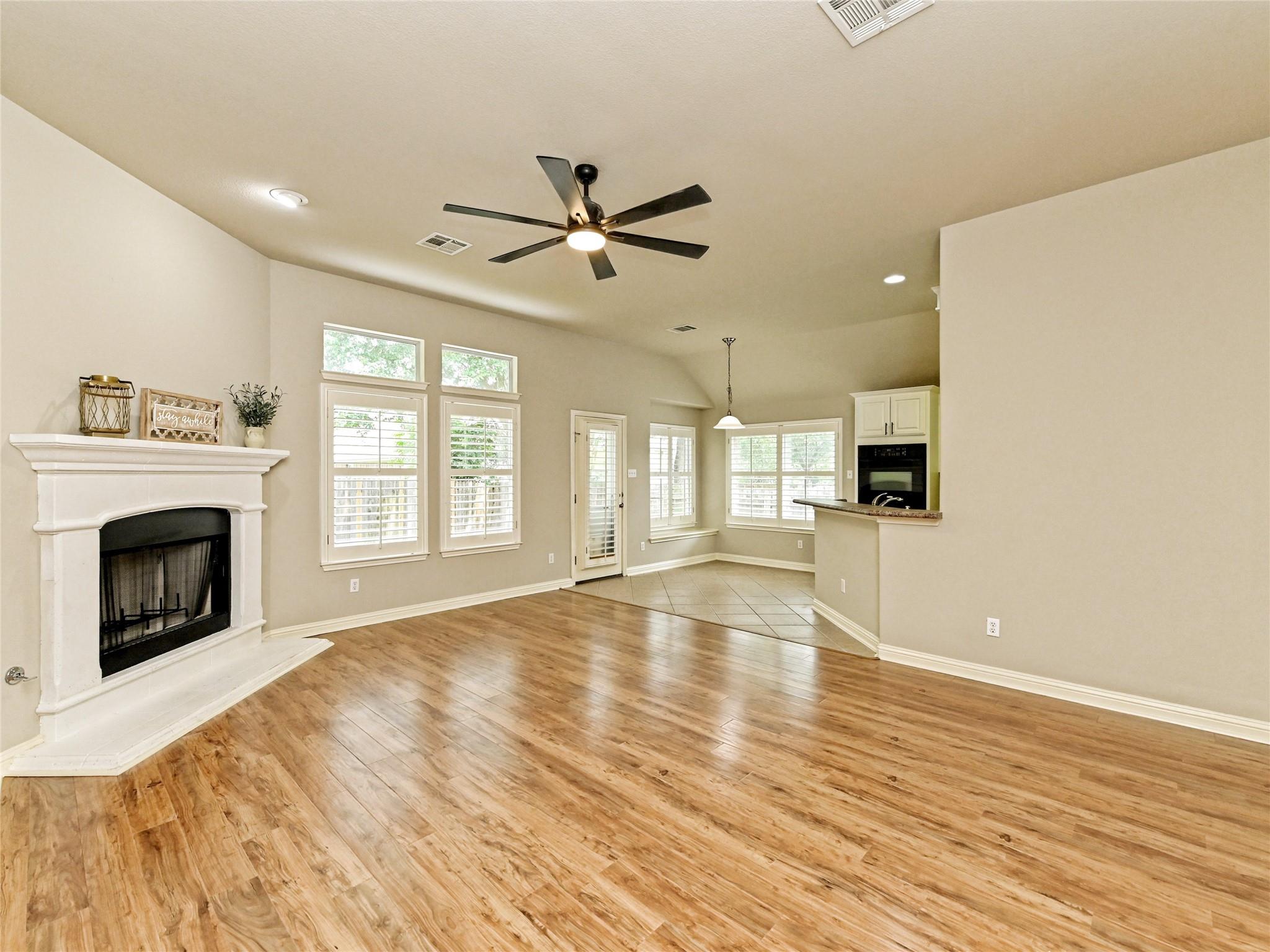 10009 Buffalo Lake Ln Property Photo 5