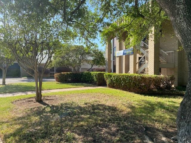 10816 Crown Colony Dr Property Photo 4