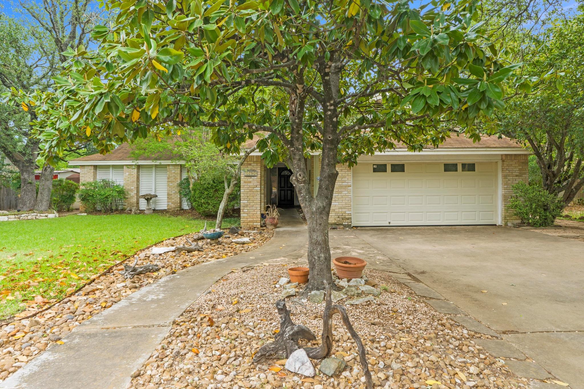 11703 Oak Knoll Dr Property Photo