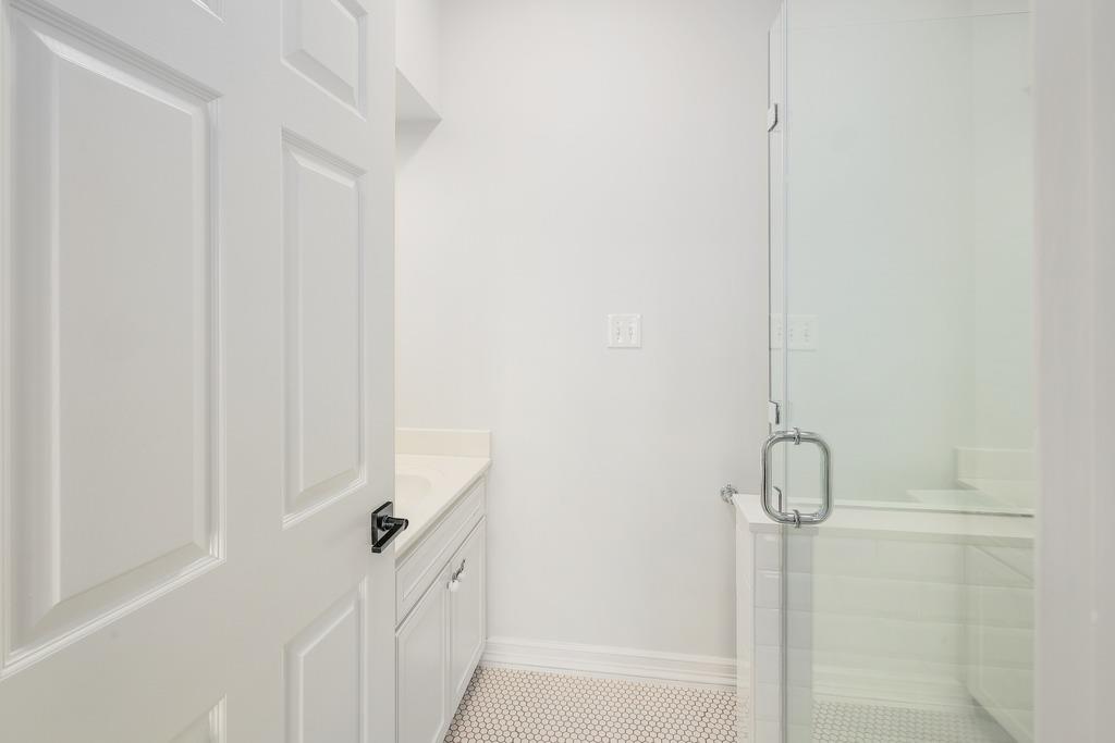 2922 Thousand Oaks Dr Property Photo 28