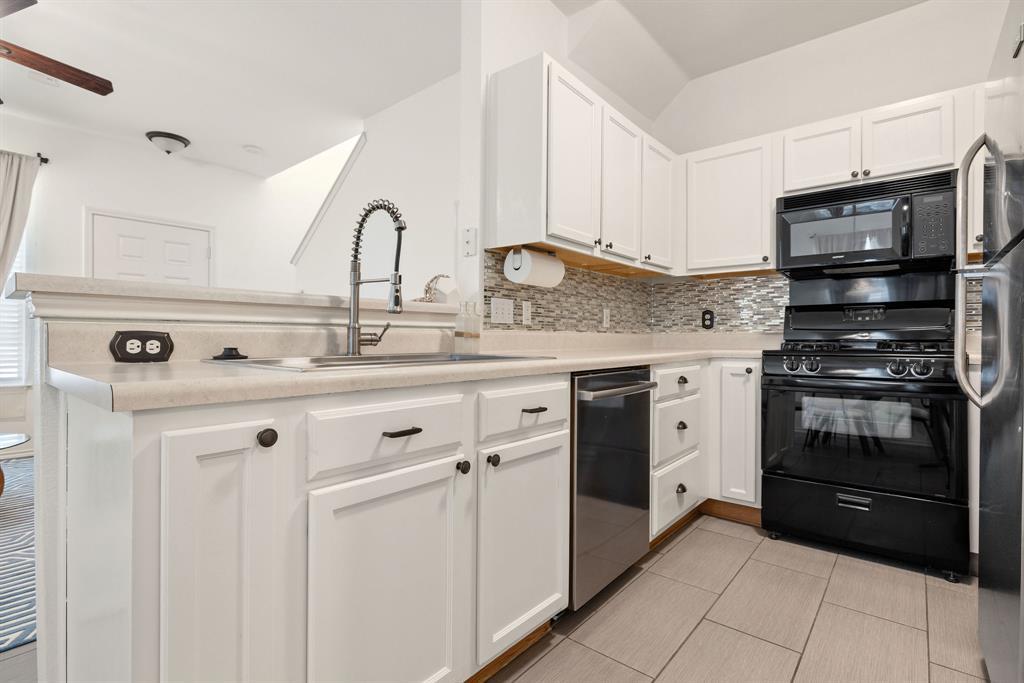 14525 Harris Ridge Blvd #b Property Photo 7