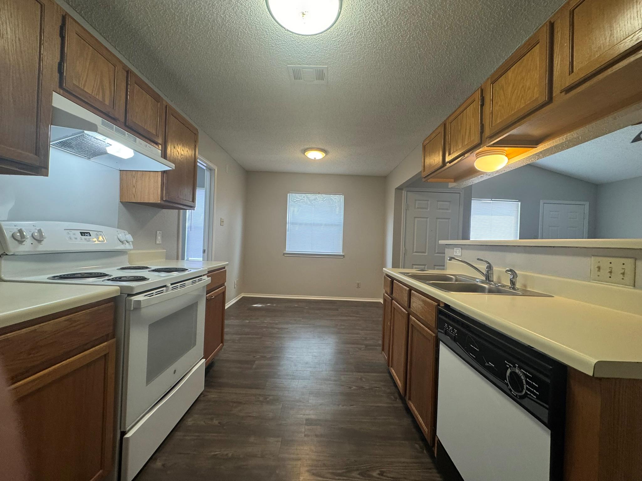 522 Cutty Trl #a Property Photo 6