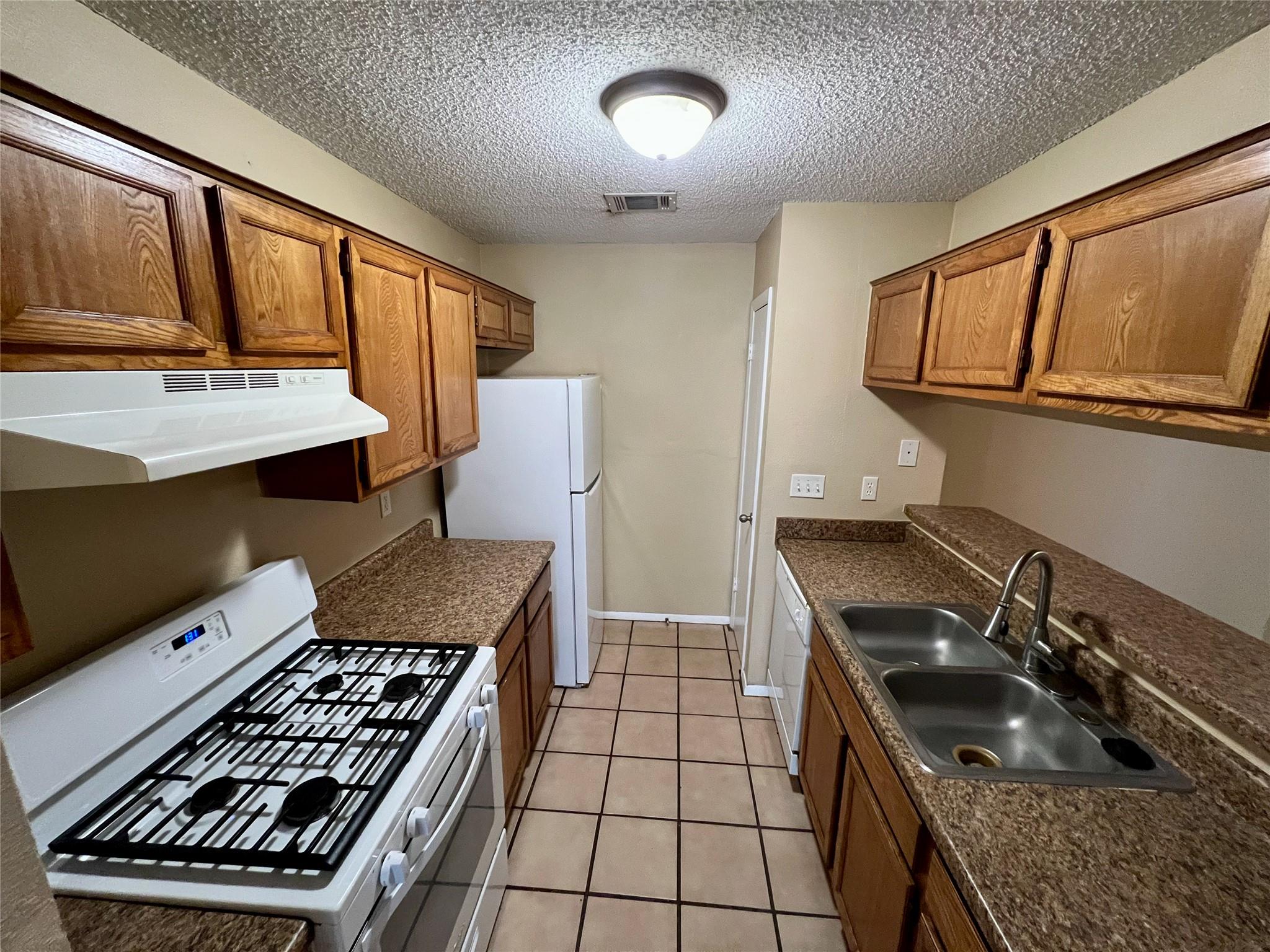 12223 Tyson Cv #a Property Photo 4