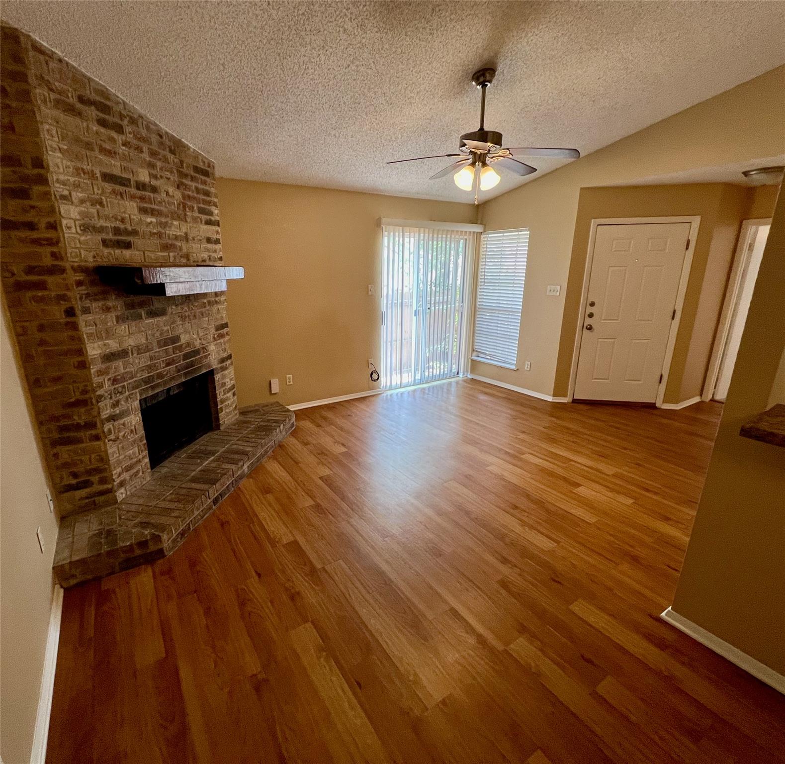 12223 Tyson Cv #a Property Photo 6