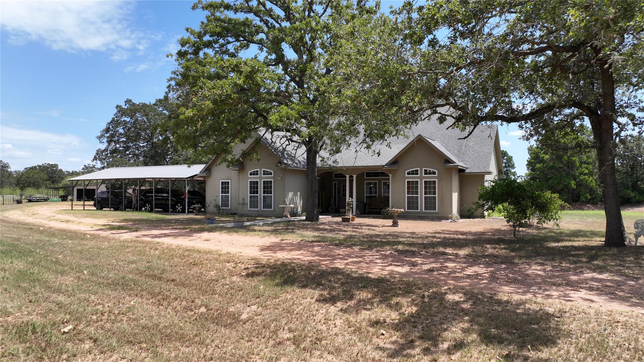 213 Joe Cole Ln Property Photo 3