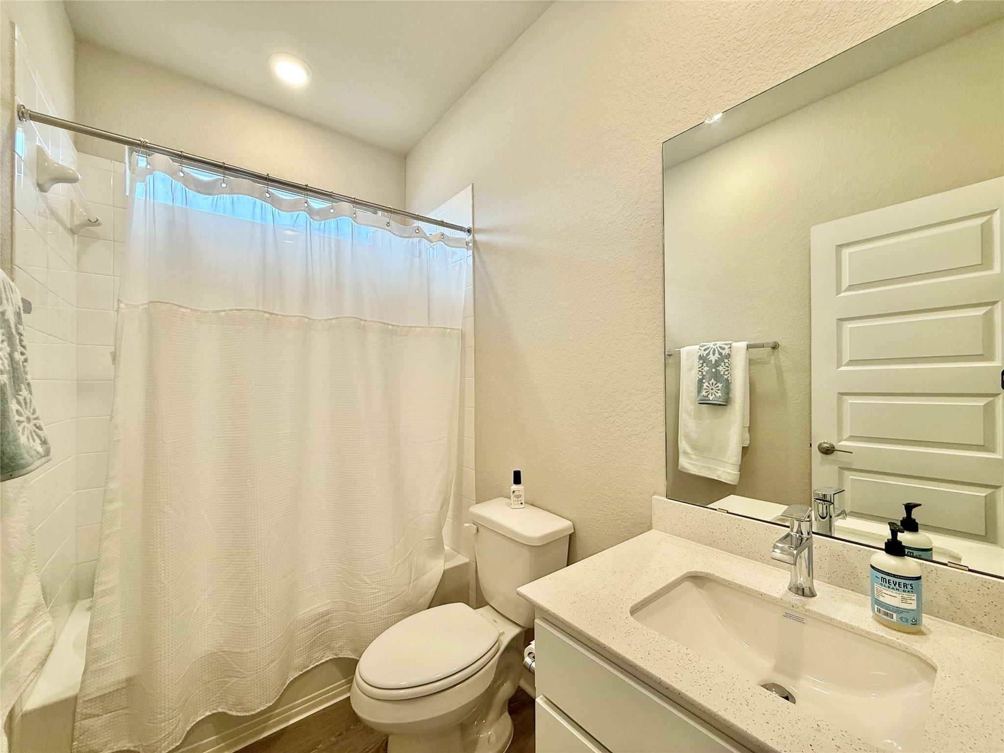 17712 Gilberto Dr Property Photo 16