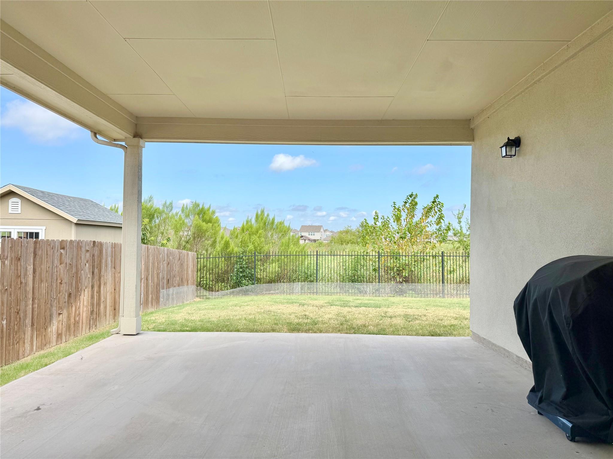 17712 Gilberto Dr Property Photo 20