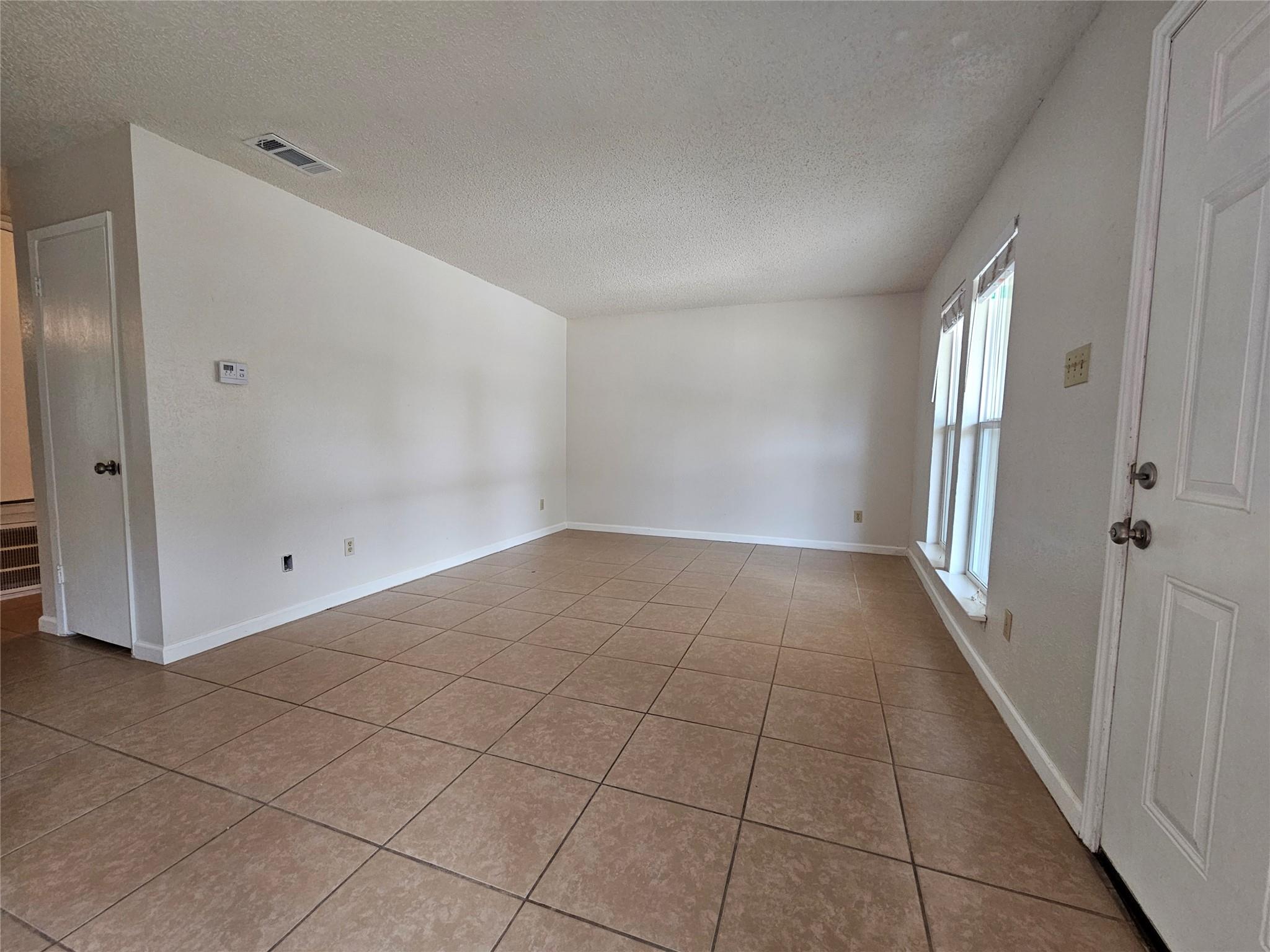 6800 Lunar Dr #b Property Photo 5