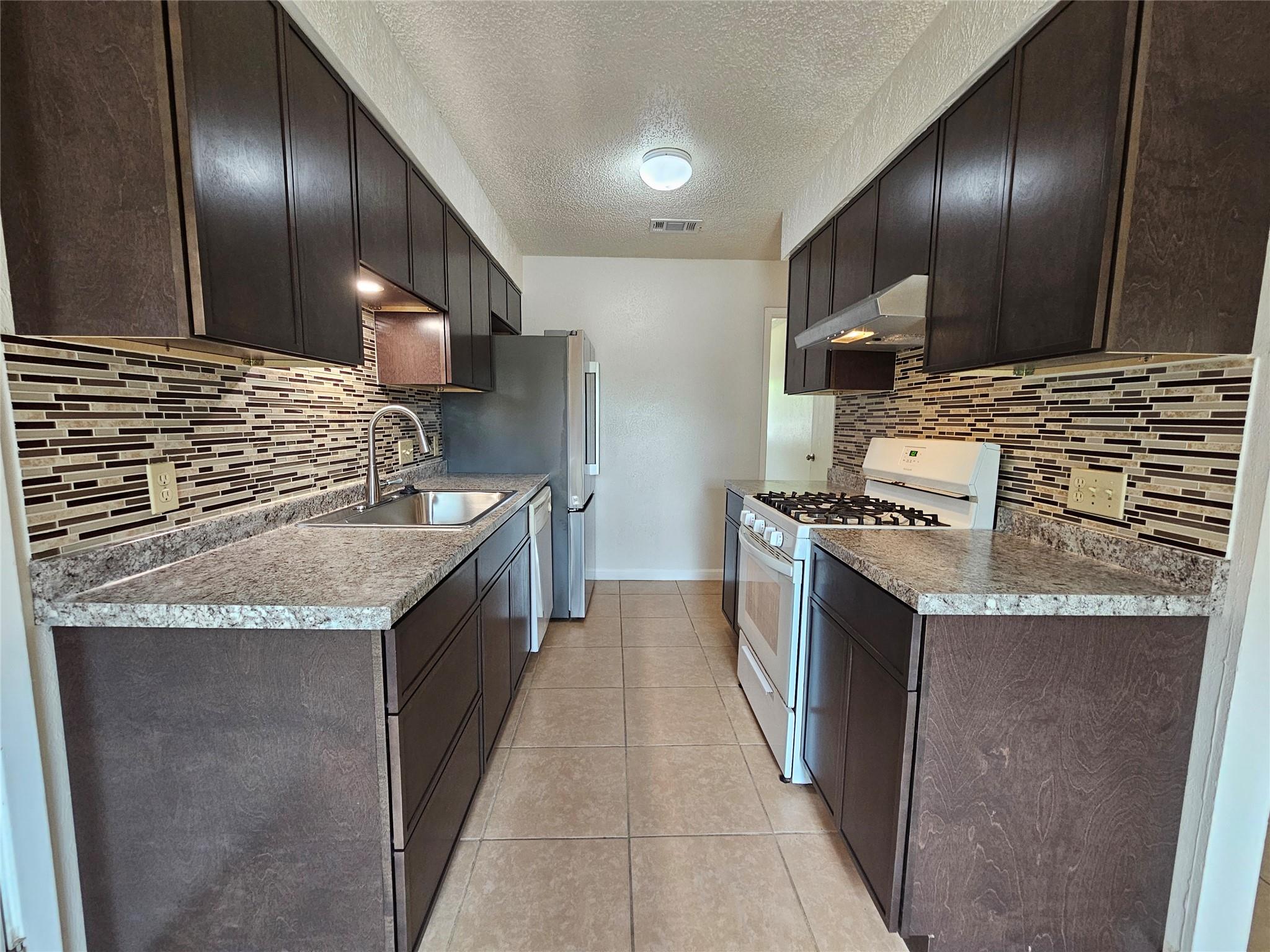 6800 Lunar Dr #b Property Photo 9