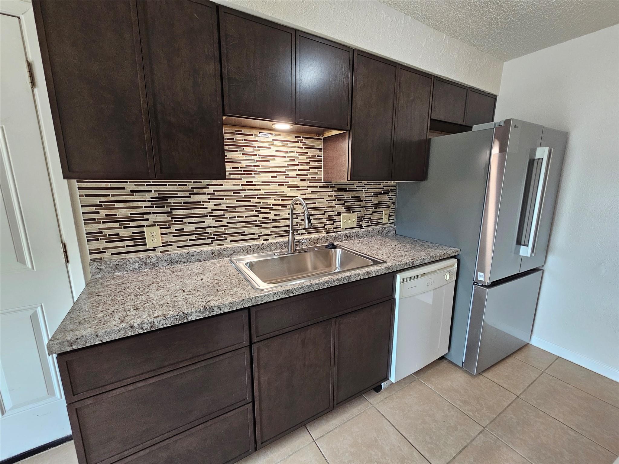 6800 Lunar Dr #b Property Photo 10