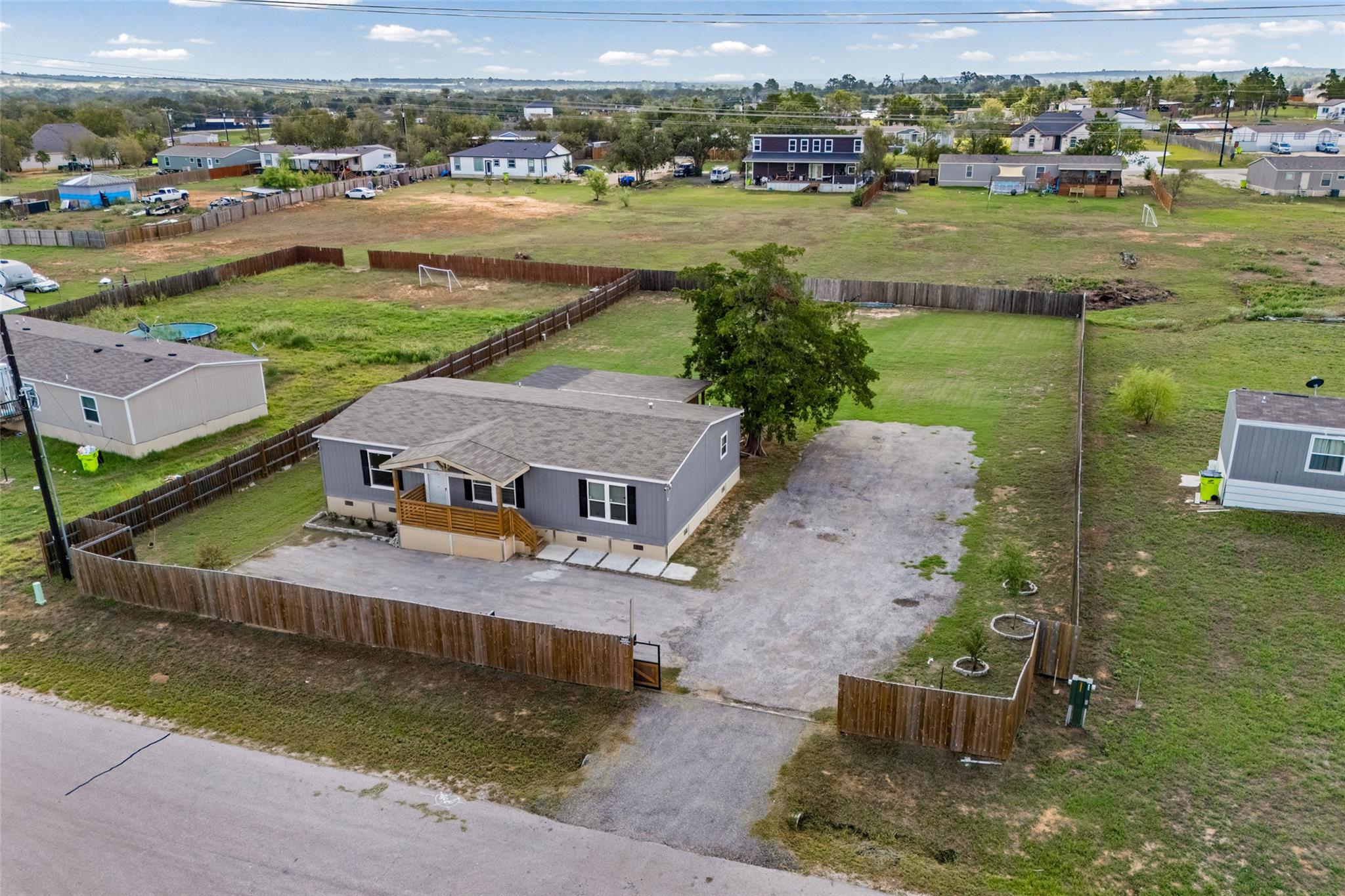 109 Zacate St Property Photo 1
