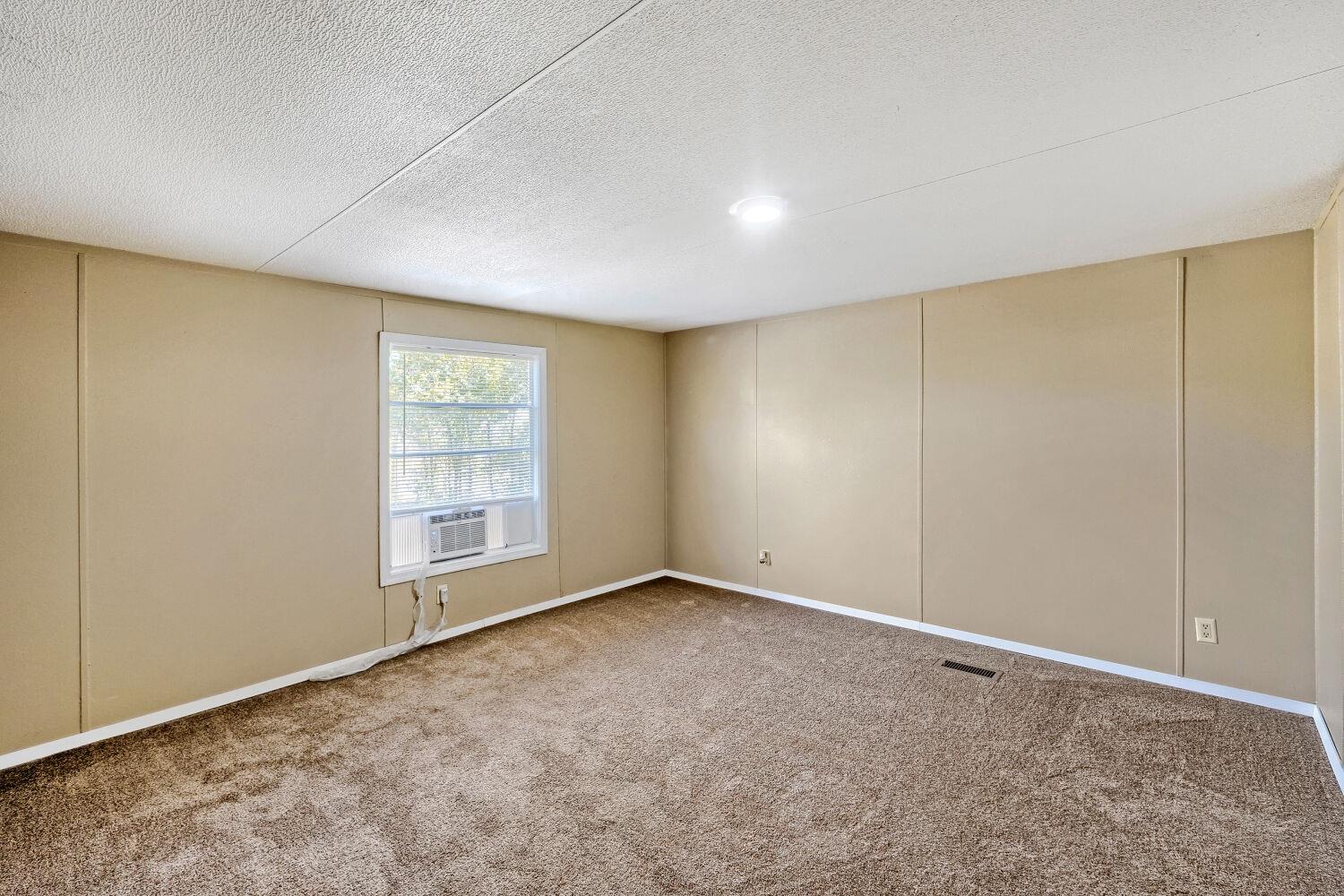 208 Circle Dr Property Photo 16