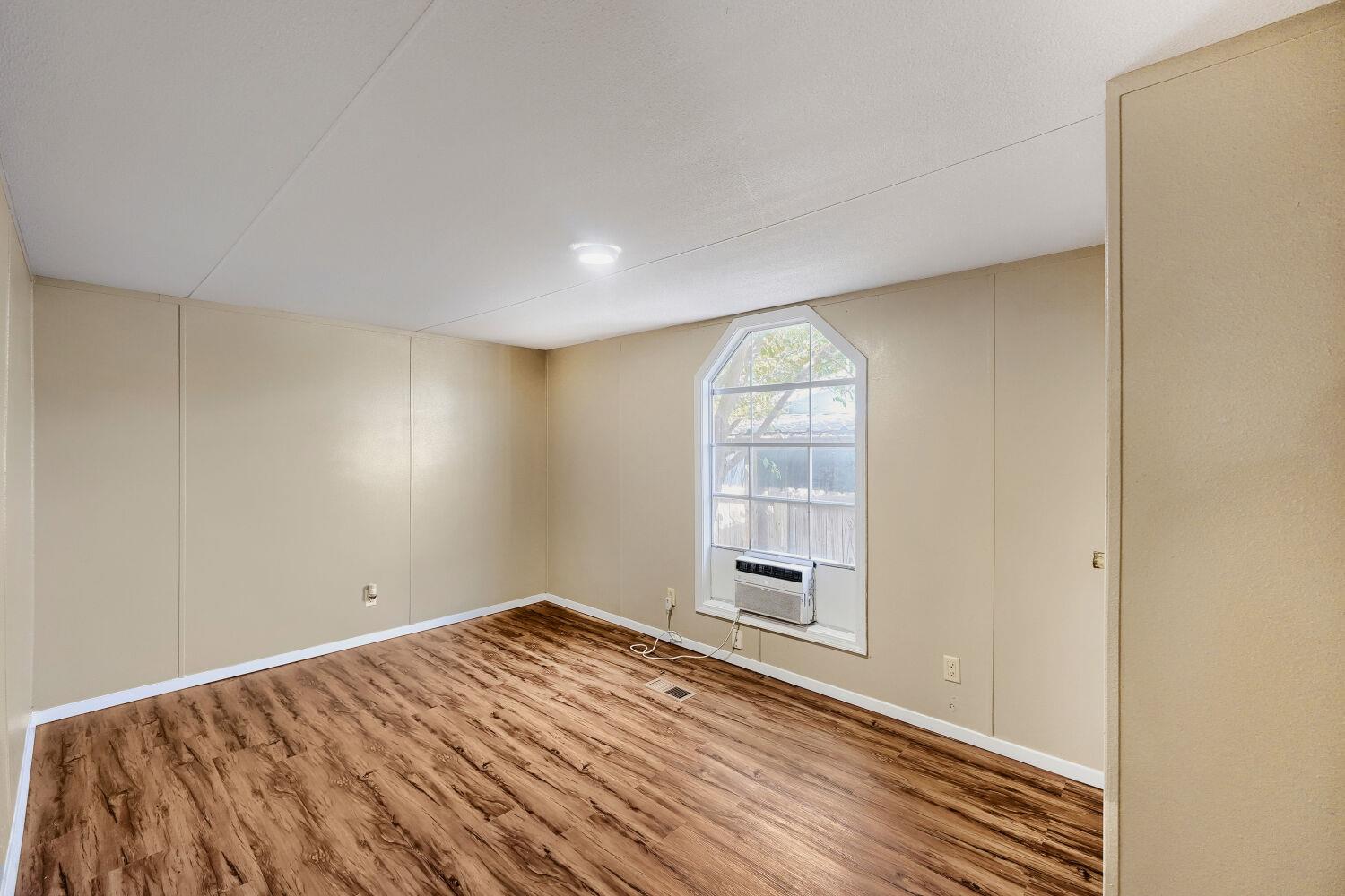 208 Circle Dr Property Photo 25