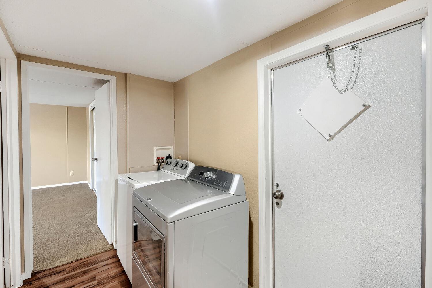 208 Circle Dr Property Photo 30