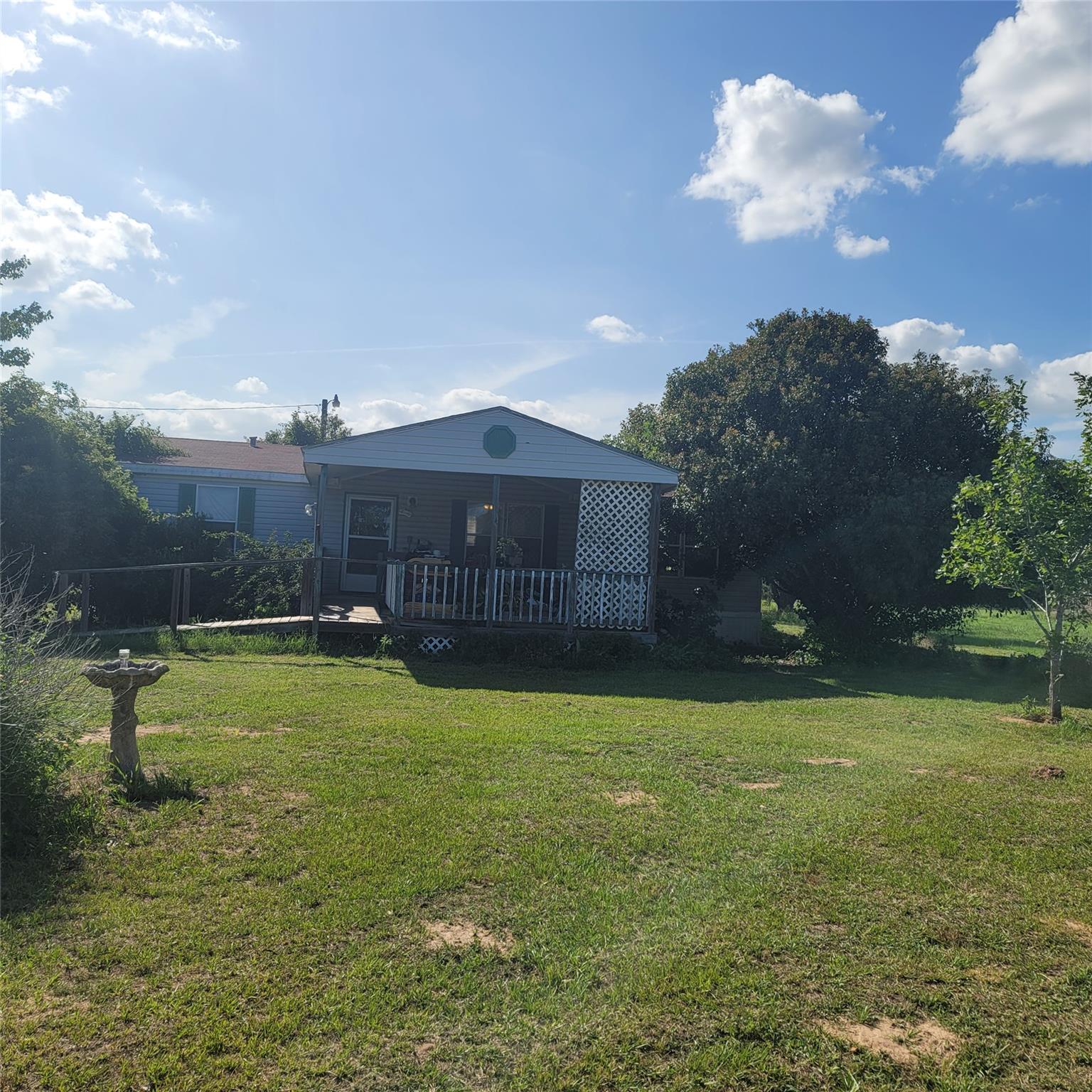 114 Speir Ln #b Property Photo 1