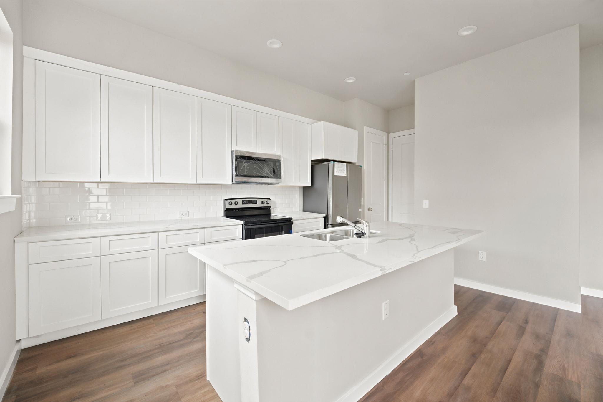 1300 Mckie Dr #33 Property Photo 3