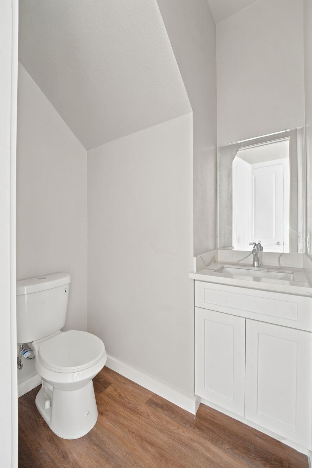 1300 Mckie Dr #33 Property Photo 6