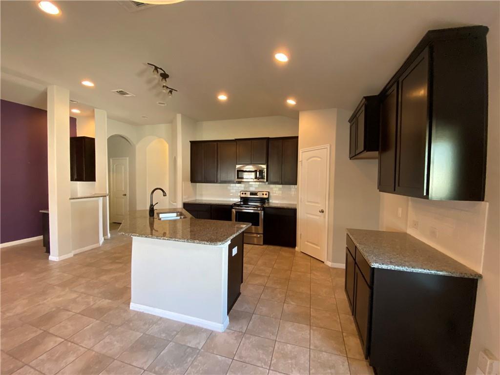 816 Sleeping Bear Dunes Dr Property Photo 15
