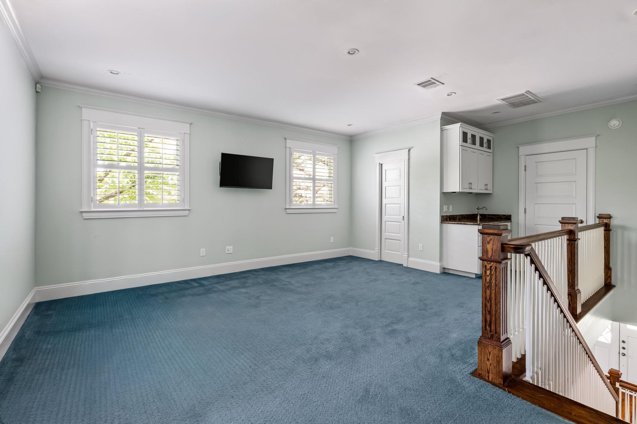 1800 Brackenridge St Property Photo 24