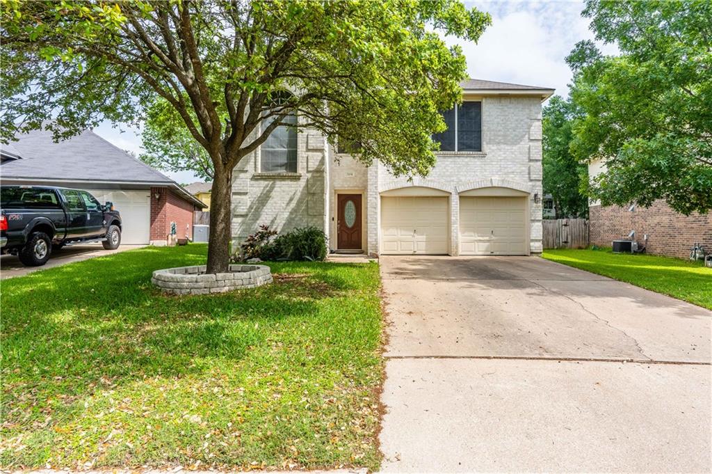 2104 Grove Dr Property Photo 1
