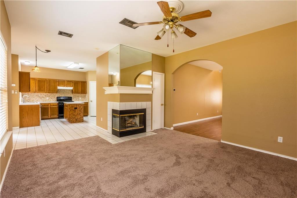 2104 Grove Dr Property Photo 6