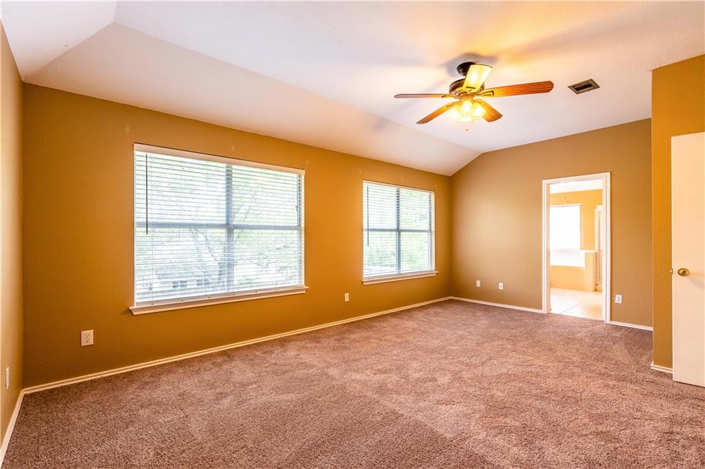 2104 Grove Dr Property Photo 14