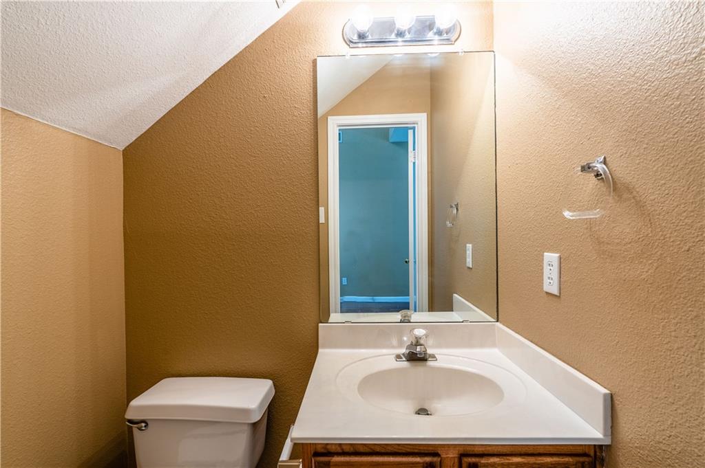 2104 Grove Dr Property Photo 18