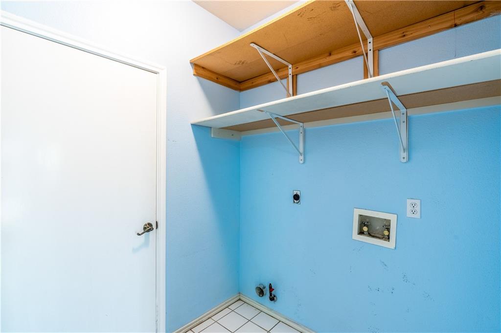 2104 Grove Dr Property Photo 20