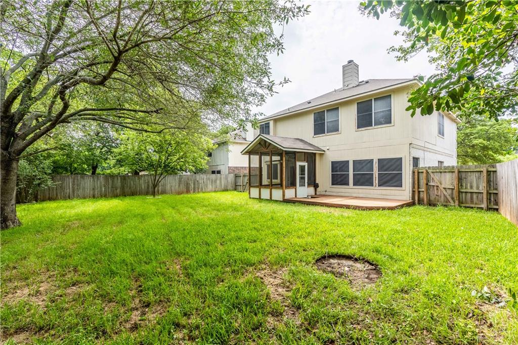 2104 Grove Dr Property Photo 22