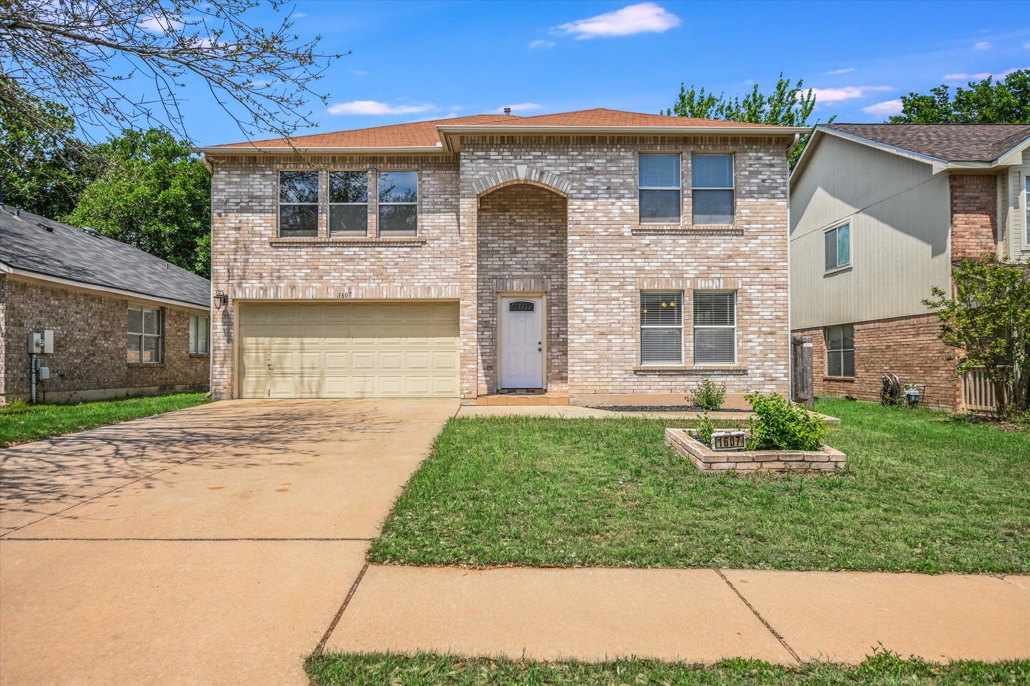 1607 Eagle Wing Dr Property Photo