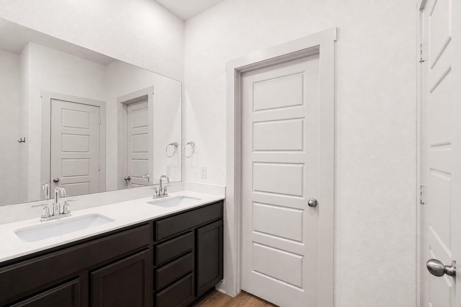 14101 Mcarthur Dr Property Photo 11