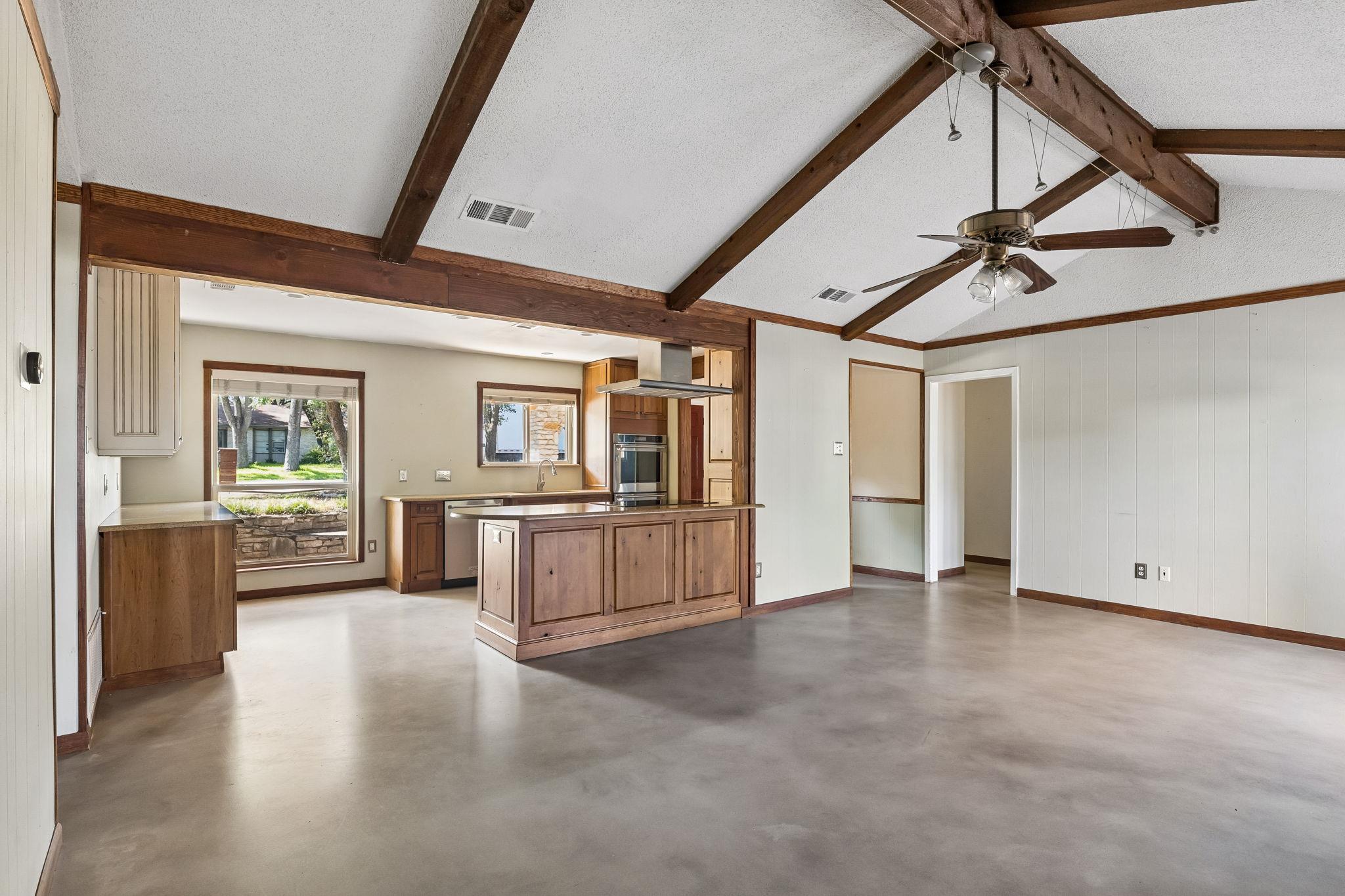 1105 N Riviera Cir Property Photo 13