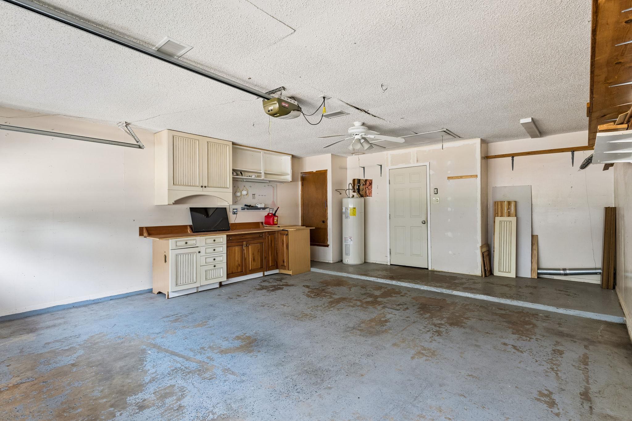 1105 N Riviera Cir Property Photo 23