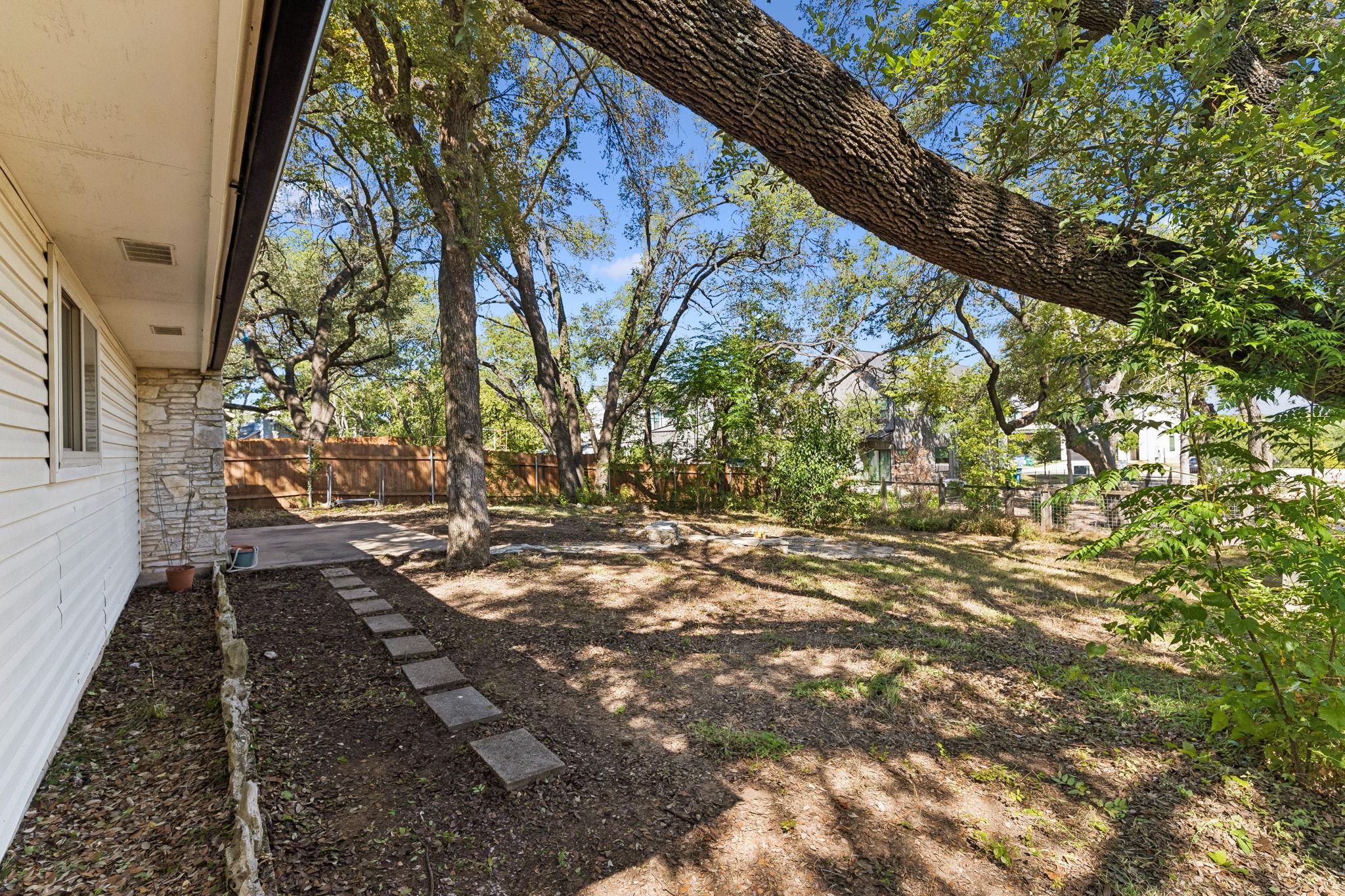 1105 N Riviera Cir Property Photo 26