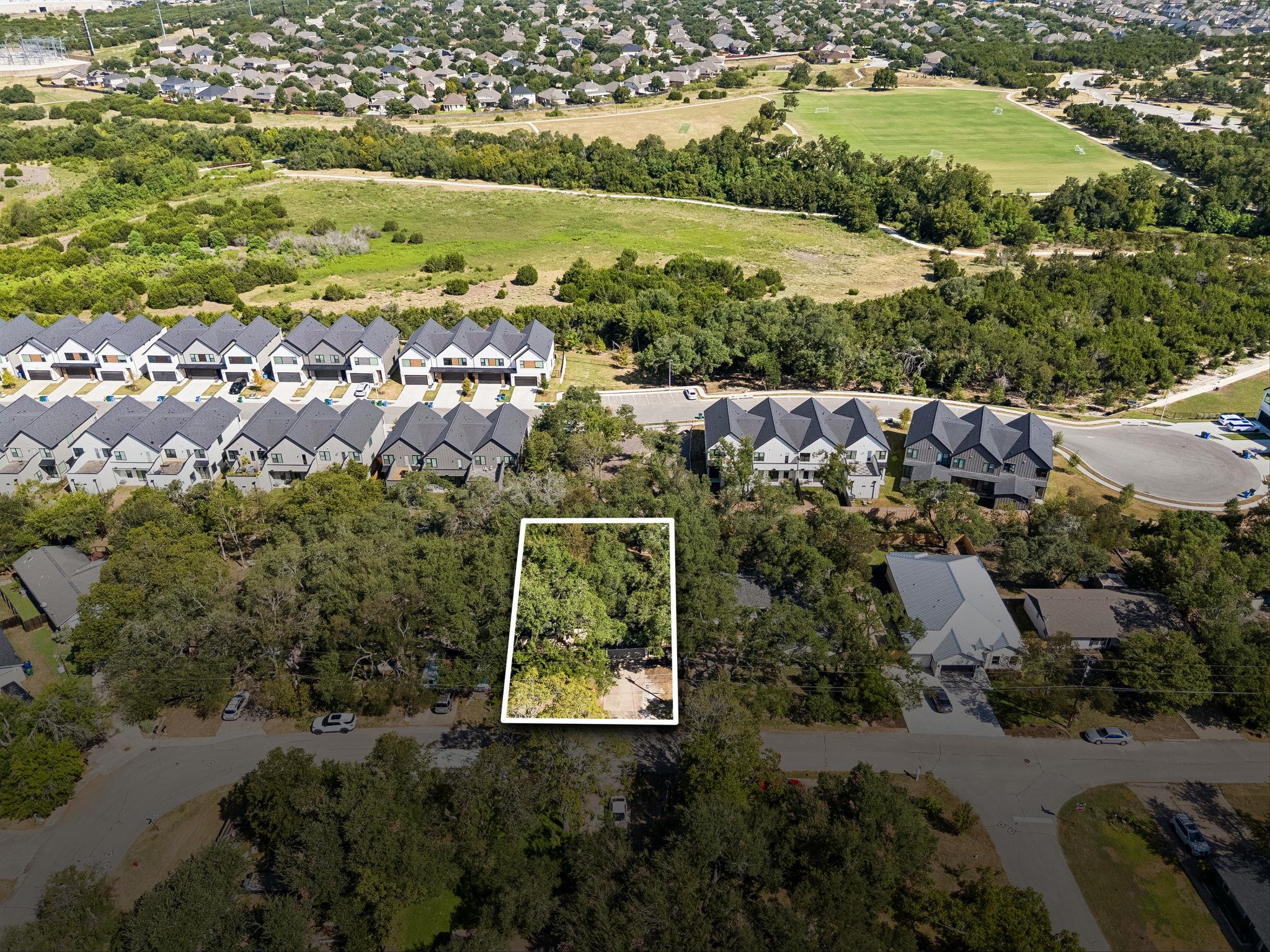 1105 N Riviera Cir Property Photo 27