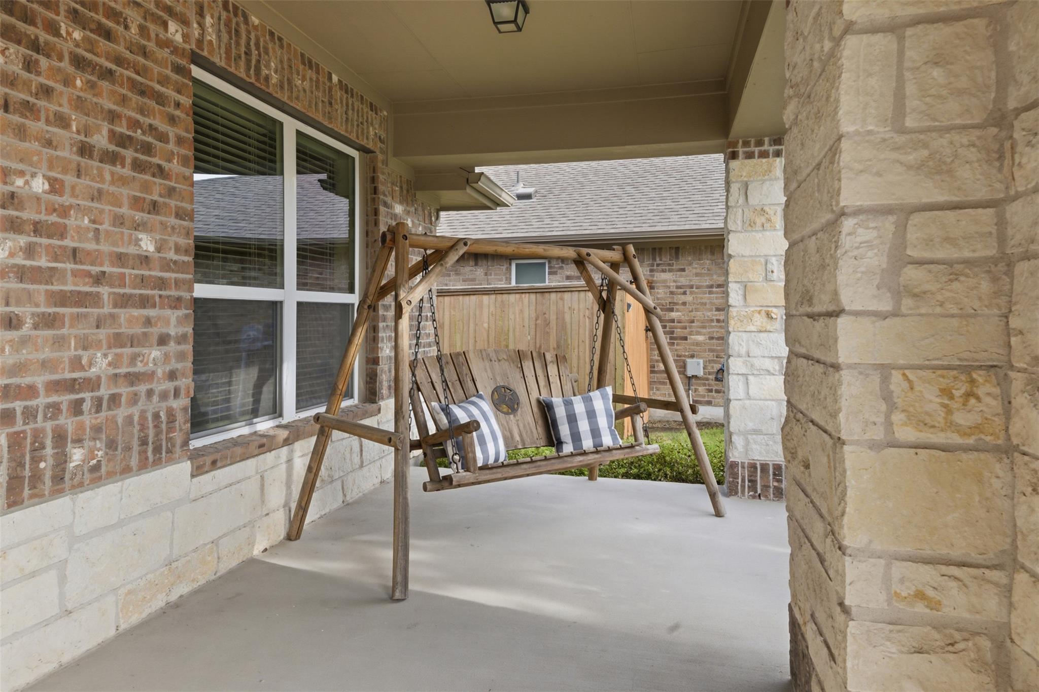 276 Gunnison Way Property Photo 2