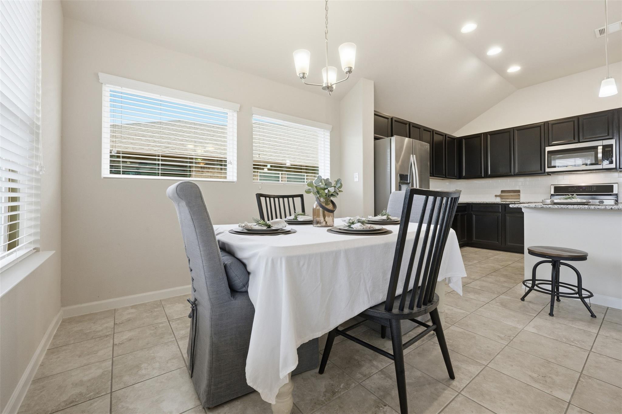 276 Gunnison Way Property Photo 6