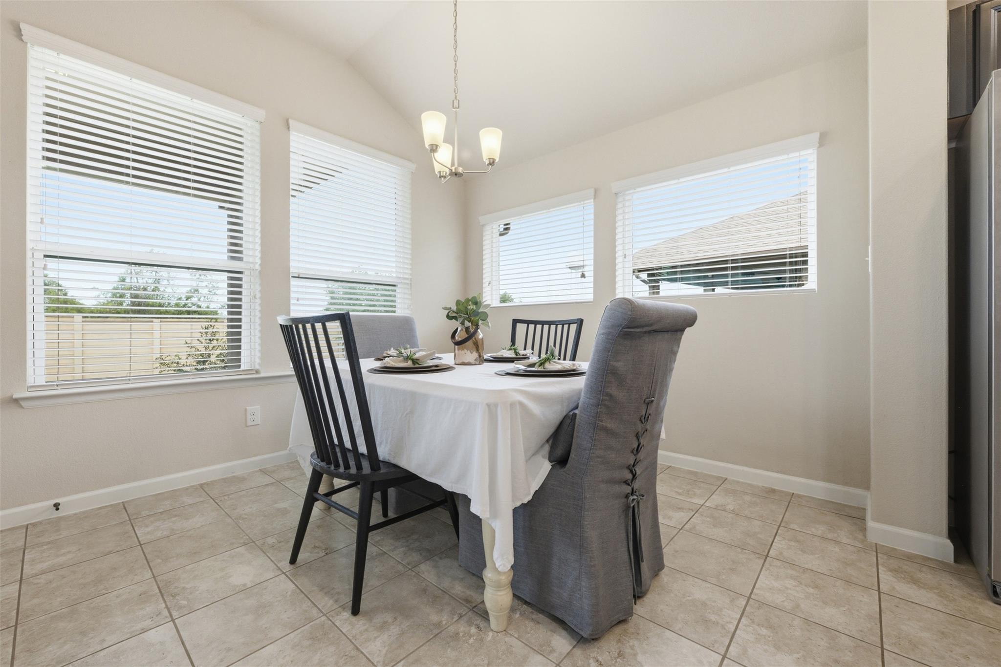 276 Gunnison Way Property Photo 10