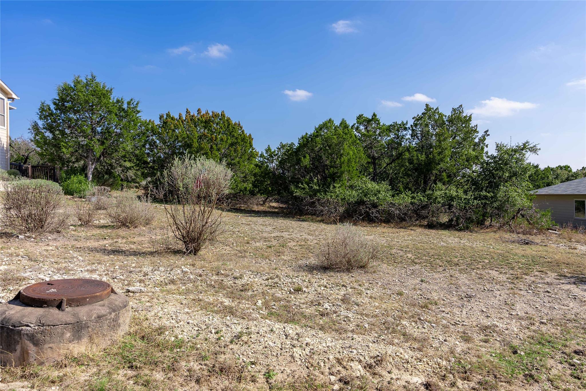 2503 Whittier Cv Property Photo 3