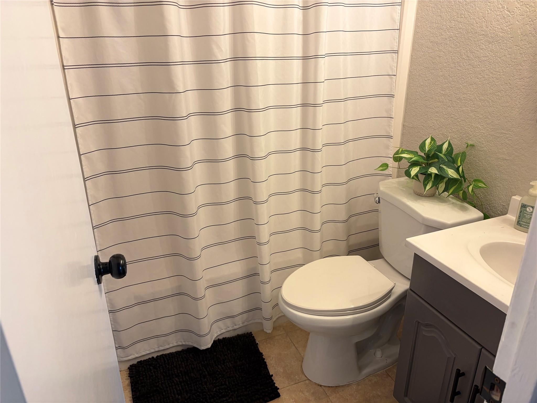 5303 B Thunderbird St Property Photo 5
