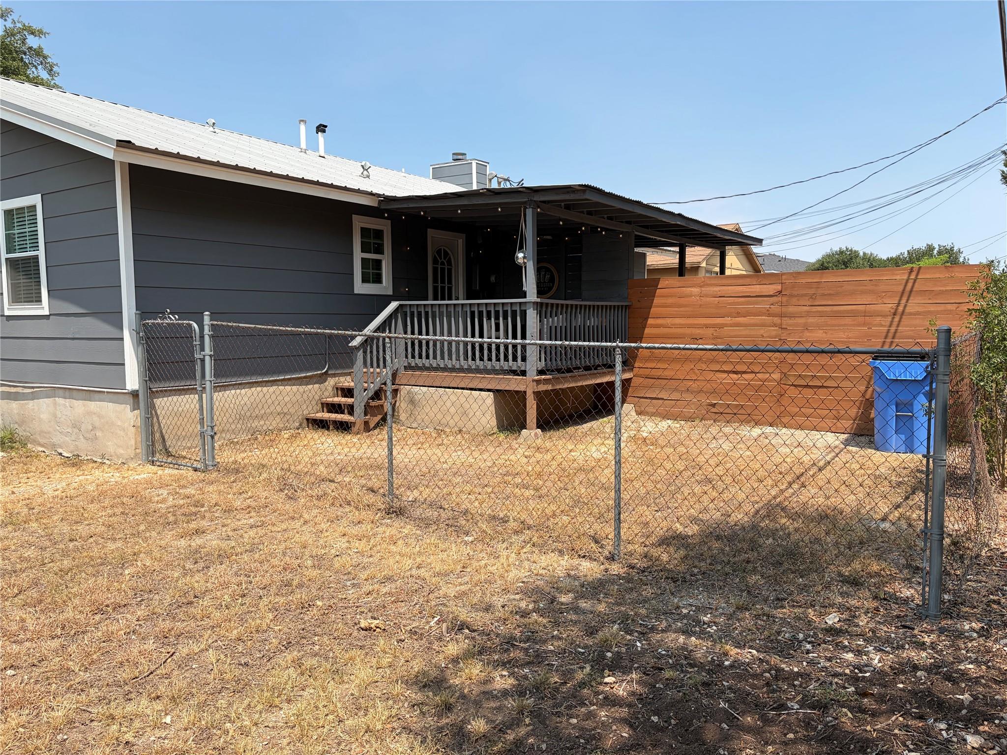 5303 B Thunderbird St Property Photo 15