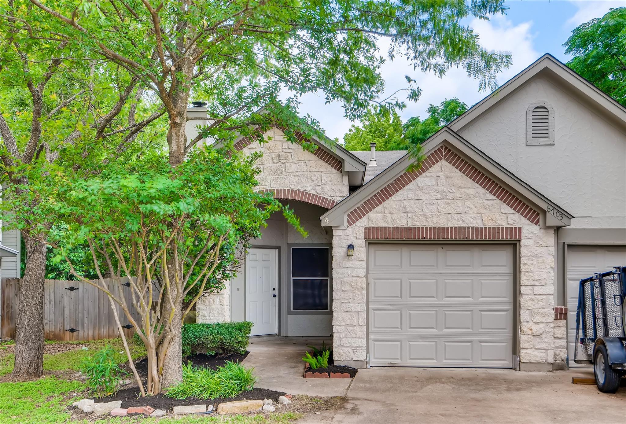 6703 Gold Moss Cv Property Photo 2