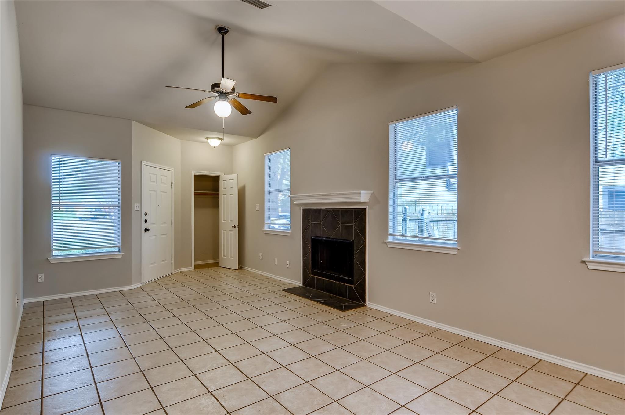 6703 Gold Moss Cv Property Photo 6