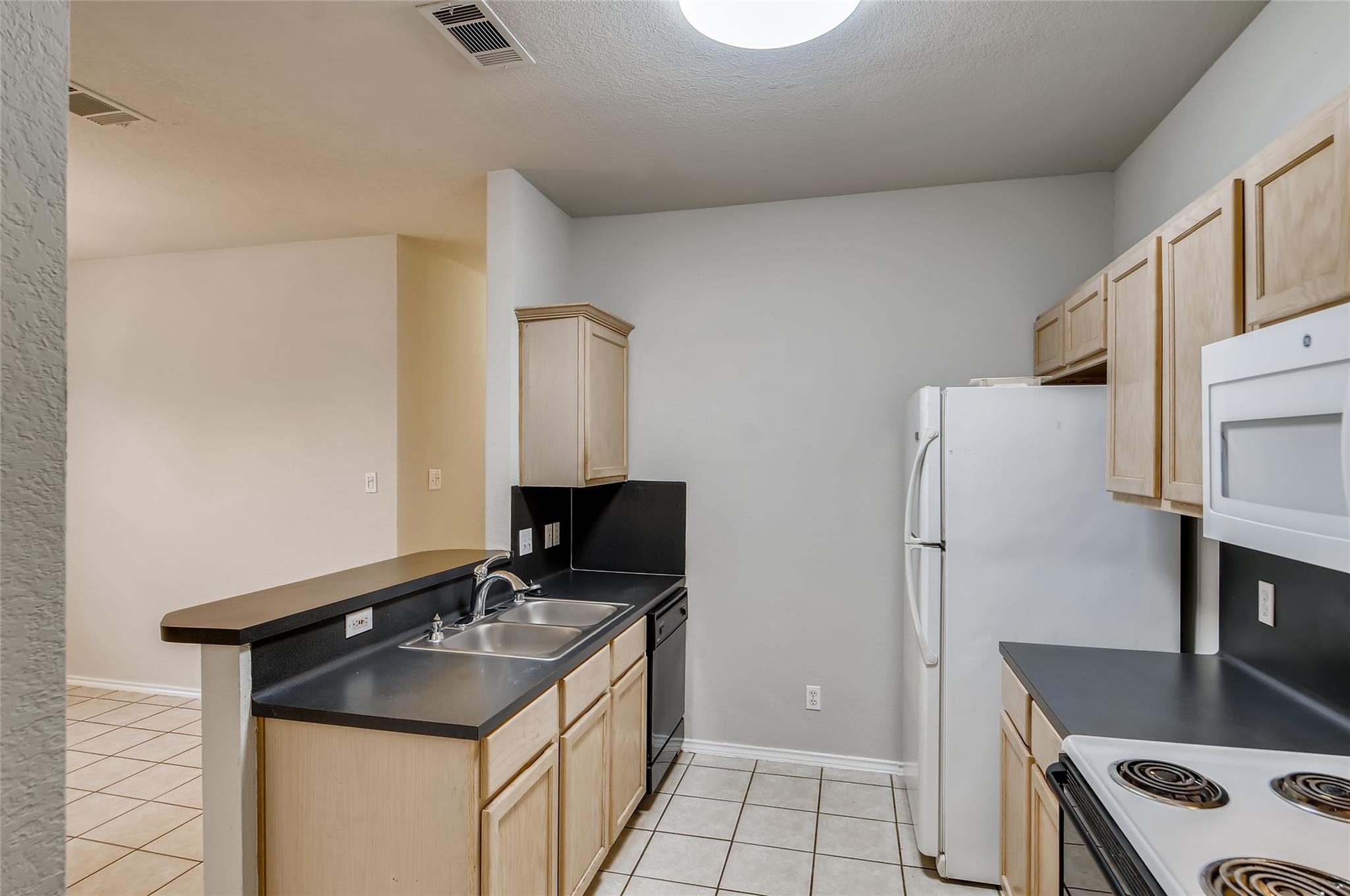 6703 Gold Moss Cv Property Photo 9