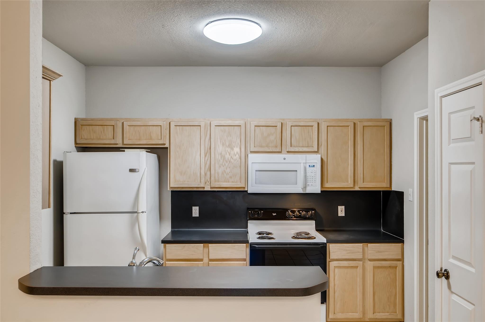 6703 Gold Moss Cv Property Photo 10